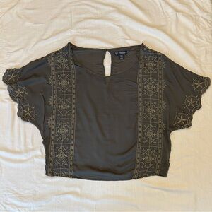 American Eagle crop top shirt